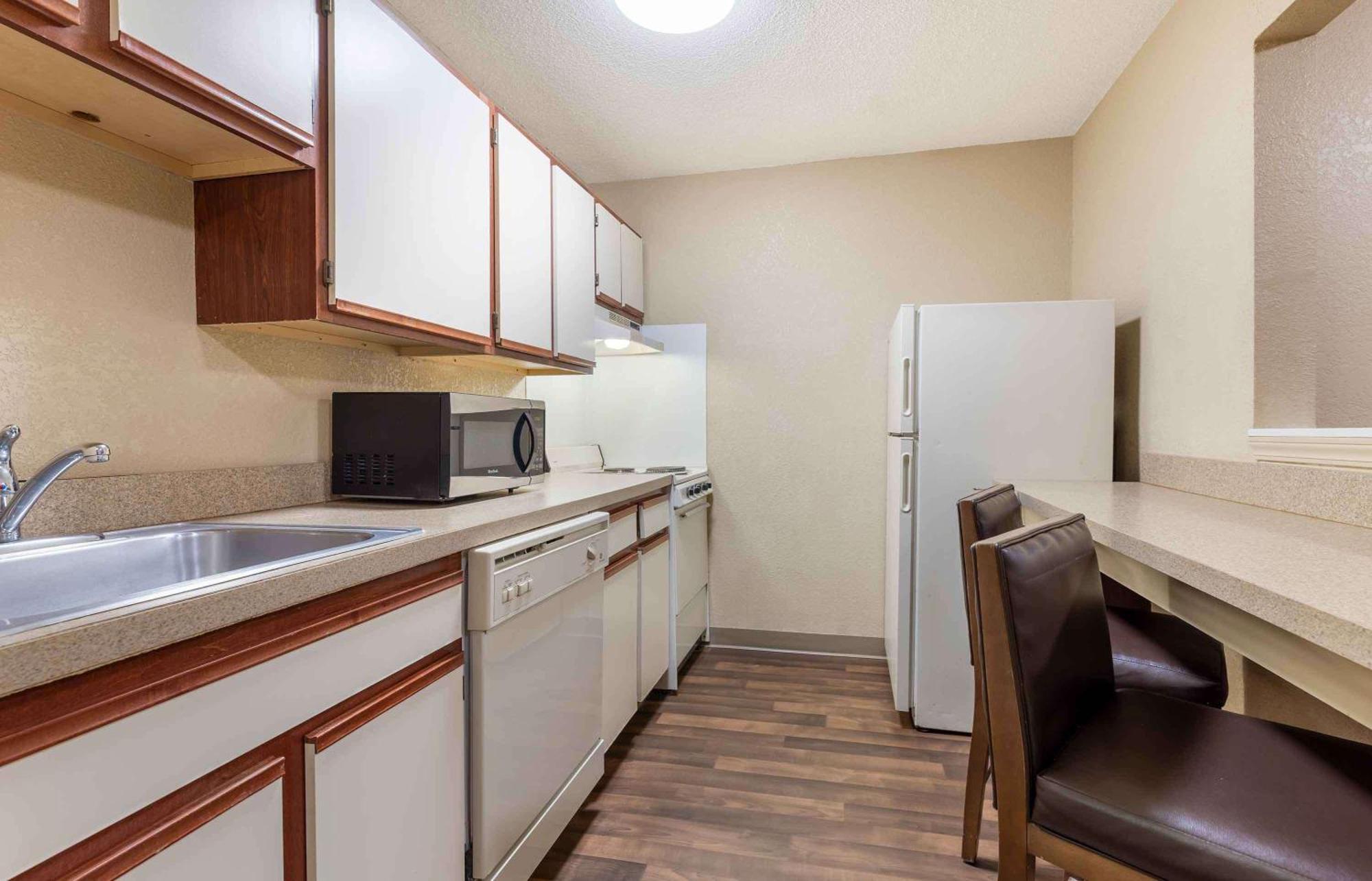 Extended Stay America Suites - Wichita - East Buitenkant foto