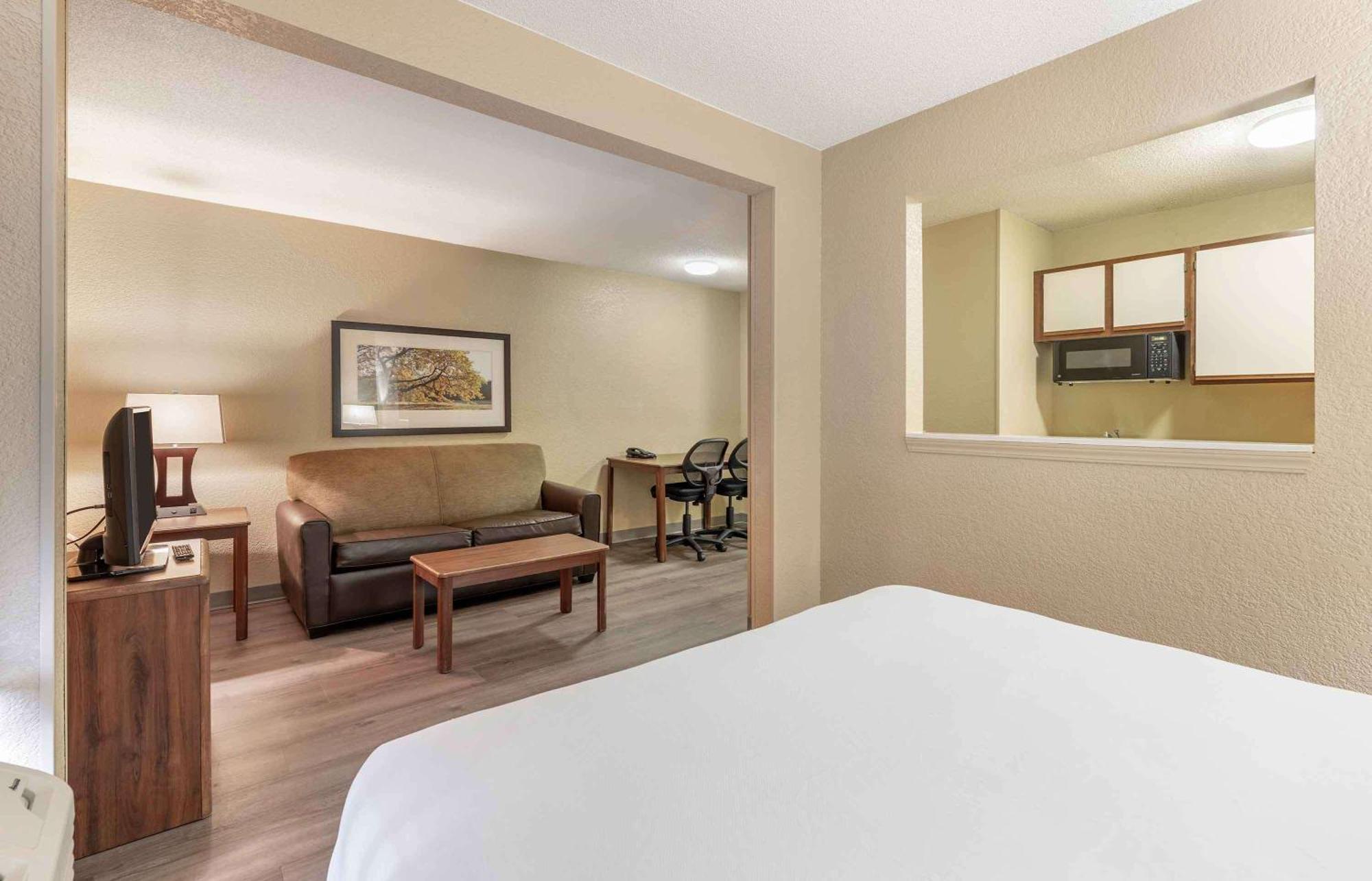 Extended Stay America Suites - Wichita - East Buitenkant foto