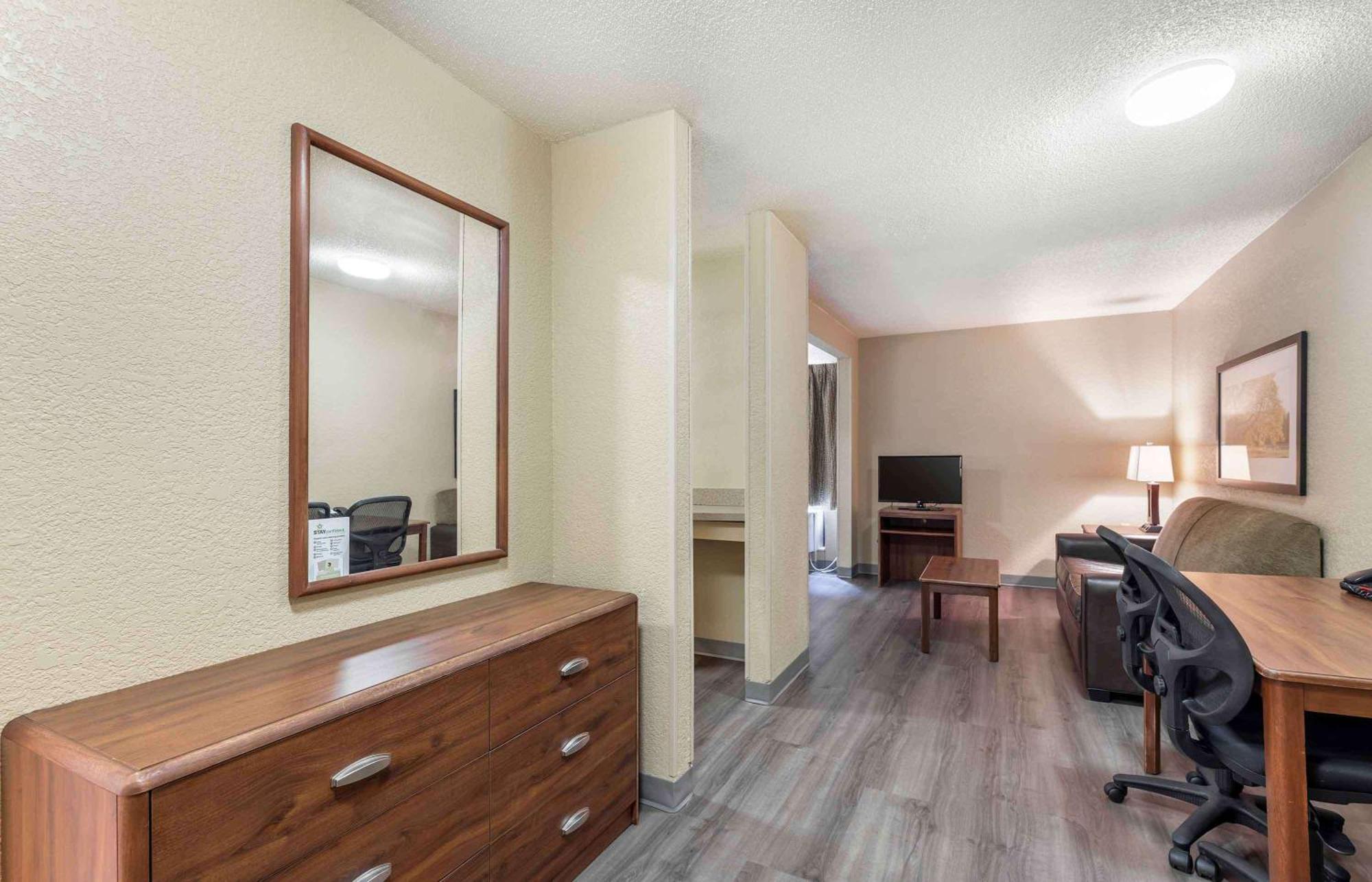 Extended Stay America Suites - Wichita - East Buitenkant foto