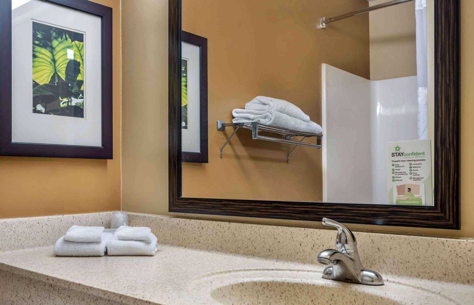 Extended Stay America Suites - Wichita - East Buitenkant foto